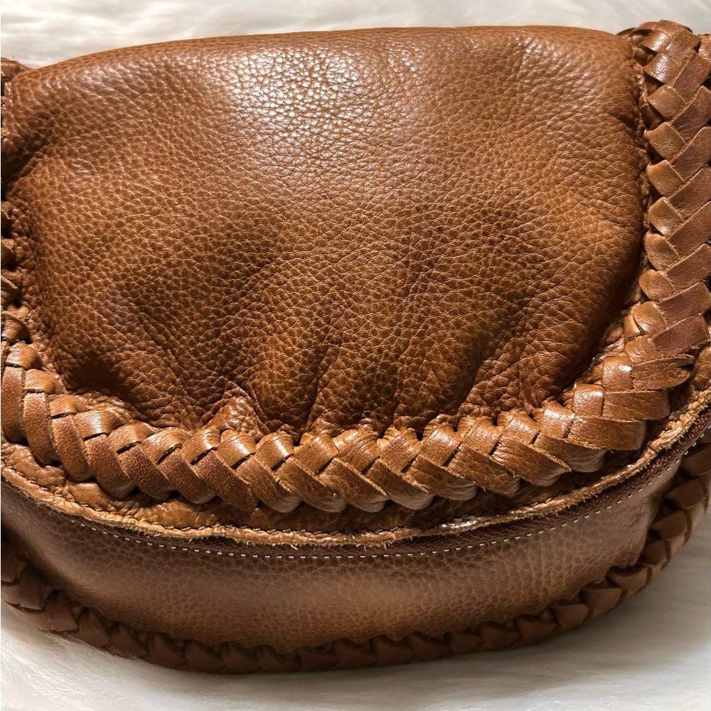 LATICO NJ USA Basil Handcrafted Full Grain Leather Fold Over Crossbody Bag - Picture 4 of 15